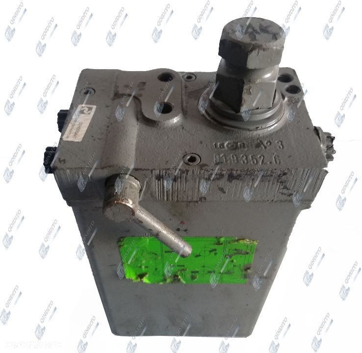 POMPKA PODNOSZENIA KABINY MERCEDES ACTROS A0015533401 - 1