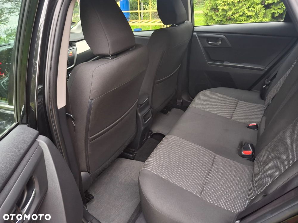 Toyota Auris 1.6 Valvematic Executive - 23