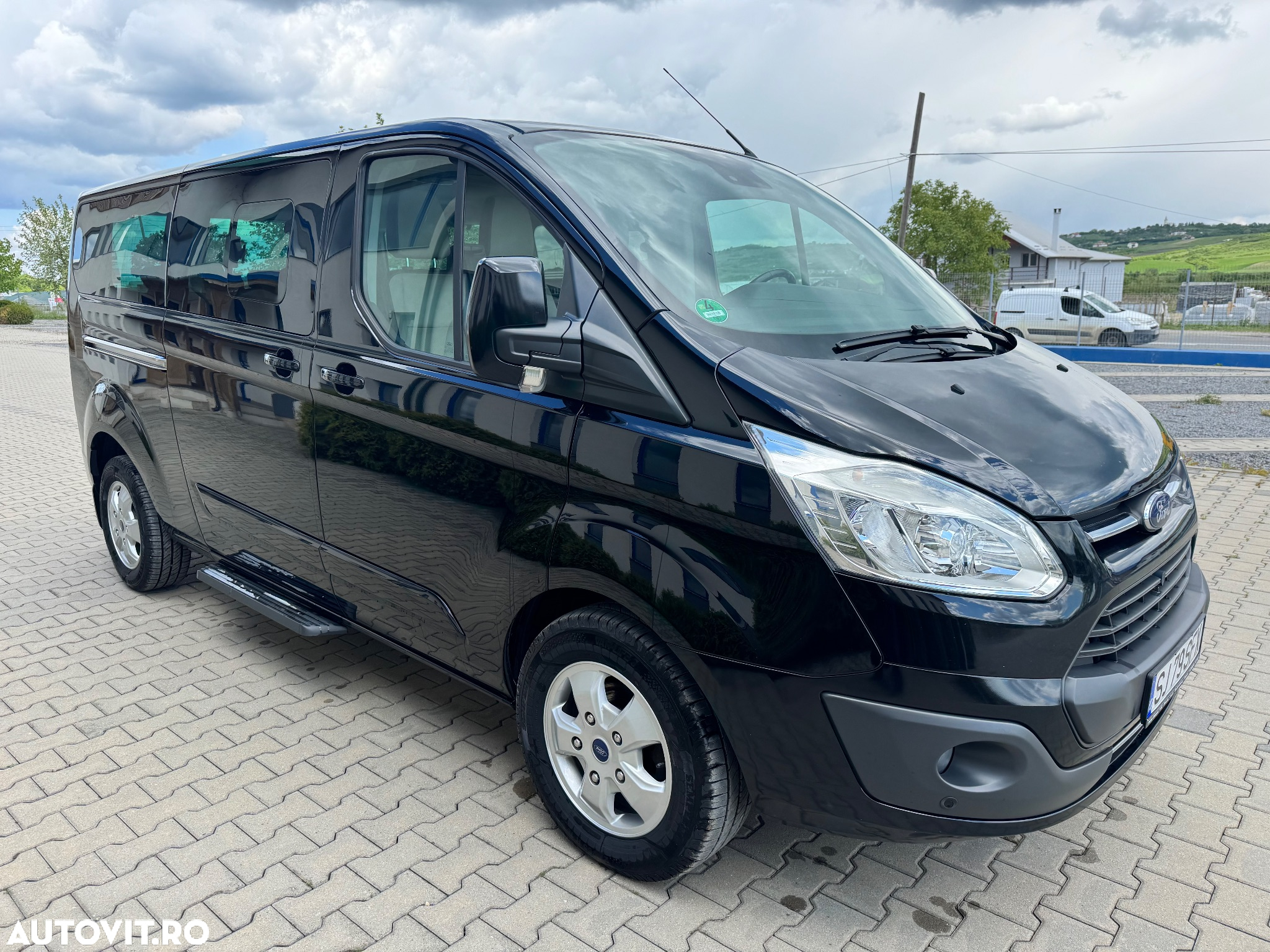 Ford Transit Custom Kombi 320 2.0 EcoBlue 170 CP L2H1 Trend - 2