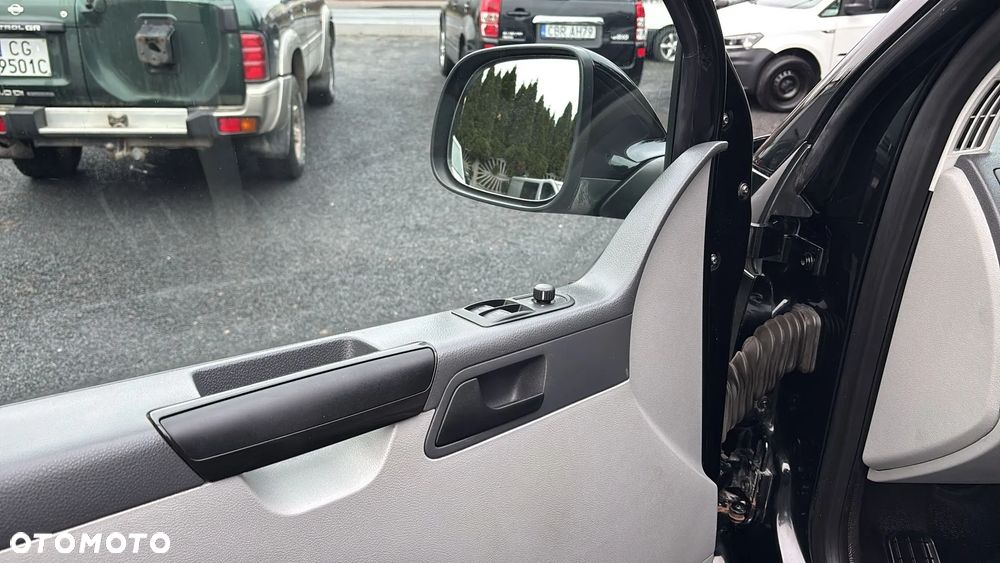 Volkswagen Transporter - 8