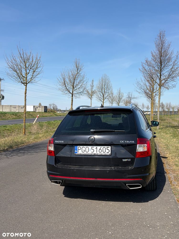 Skoda Octavia 2.0 TDI RS DSG - 4