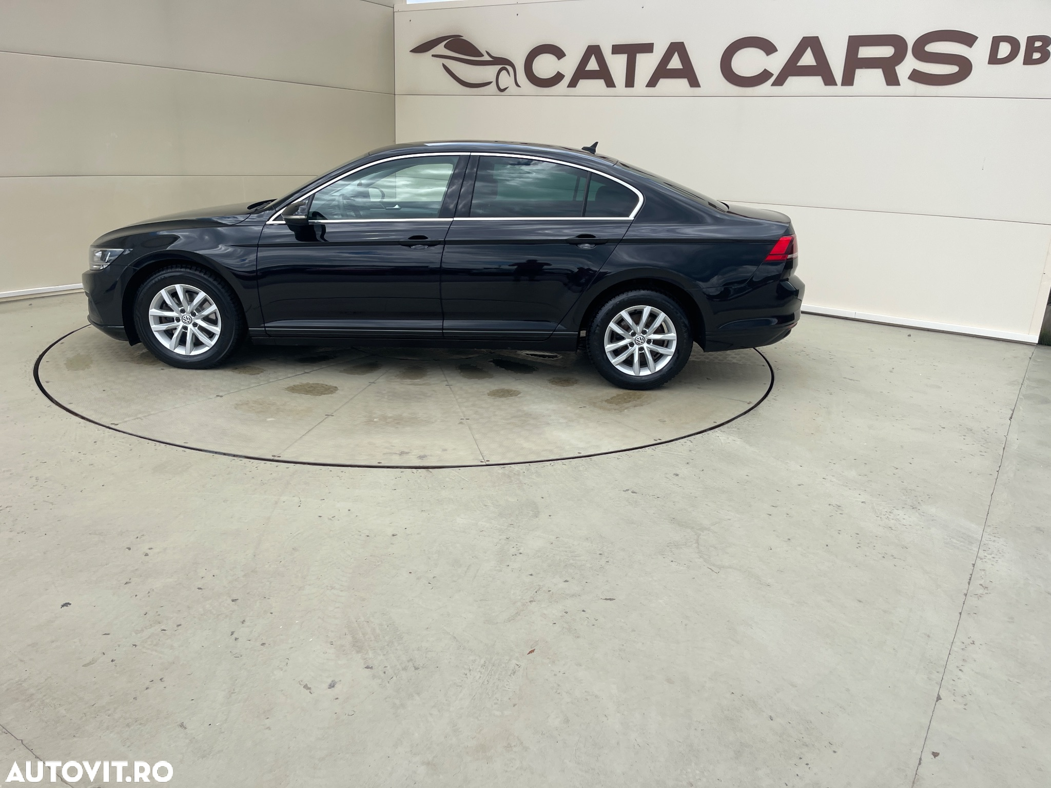 Volkswagen Passat - 8