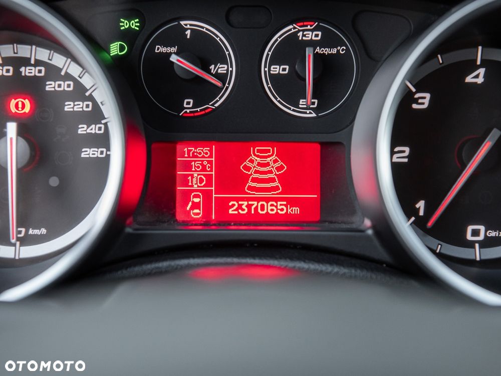 Alfa Romeo Giulietta 1.6 JTDM 16V - 22
