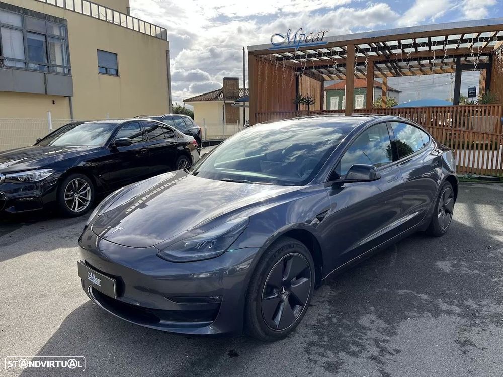 Tesla Model 3 Long Range Tração Traseira - 29
