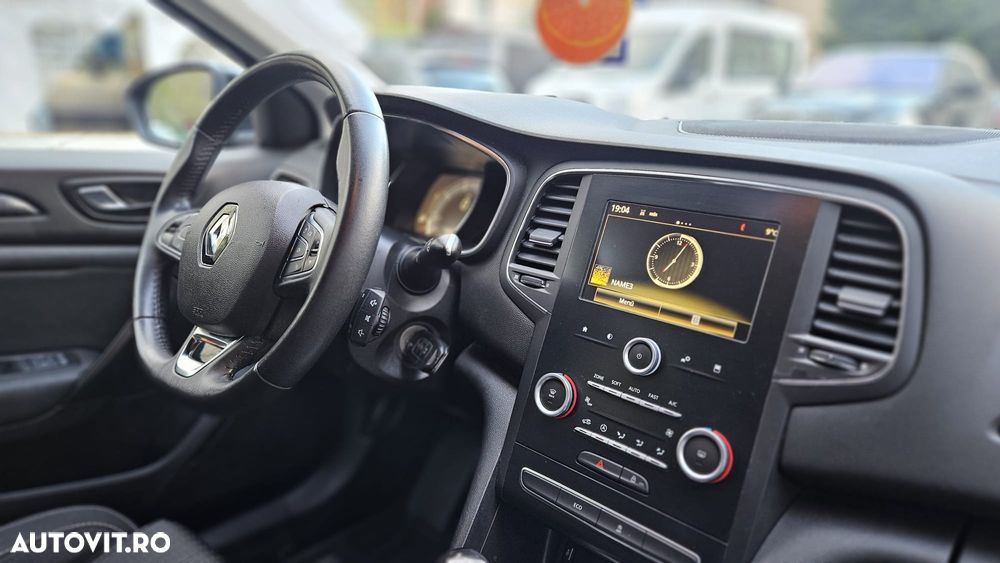 Renault Megane ENERGY TCe 115 Start & Stopp Paris Business - 22