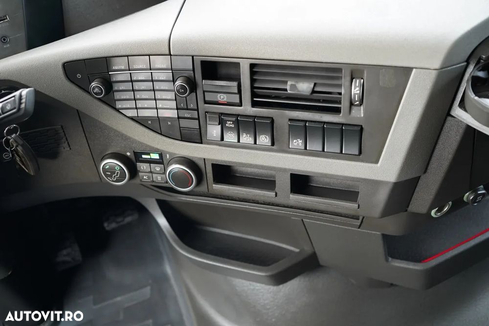 Volvo FH 460 / STANDARD / I-SHIFT / - 27