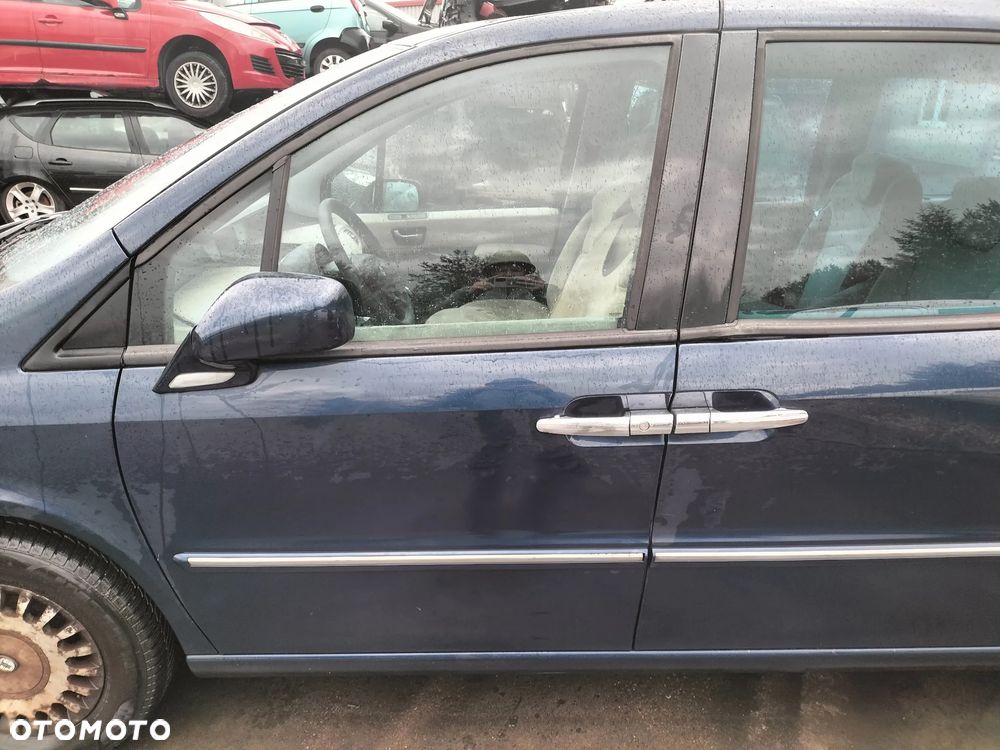 ZDERZAK TYŁ TYLNY POD CZUJNIKI PARKOWANIA LANCIA PHEDRA 02-10r KOD LAK. KMPD - 11