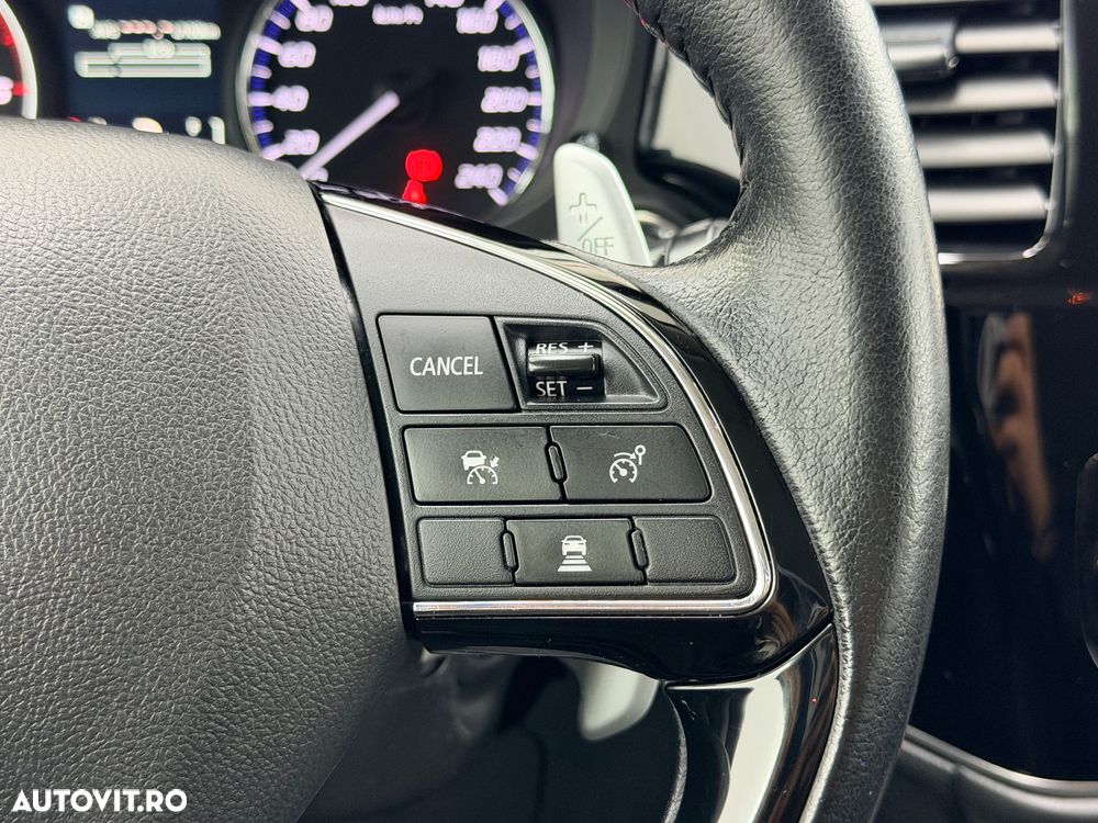 Mitsubishi Outlander 2.2 DI-D 4WD Automatik Intense - 27