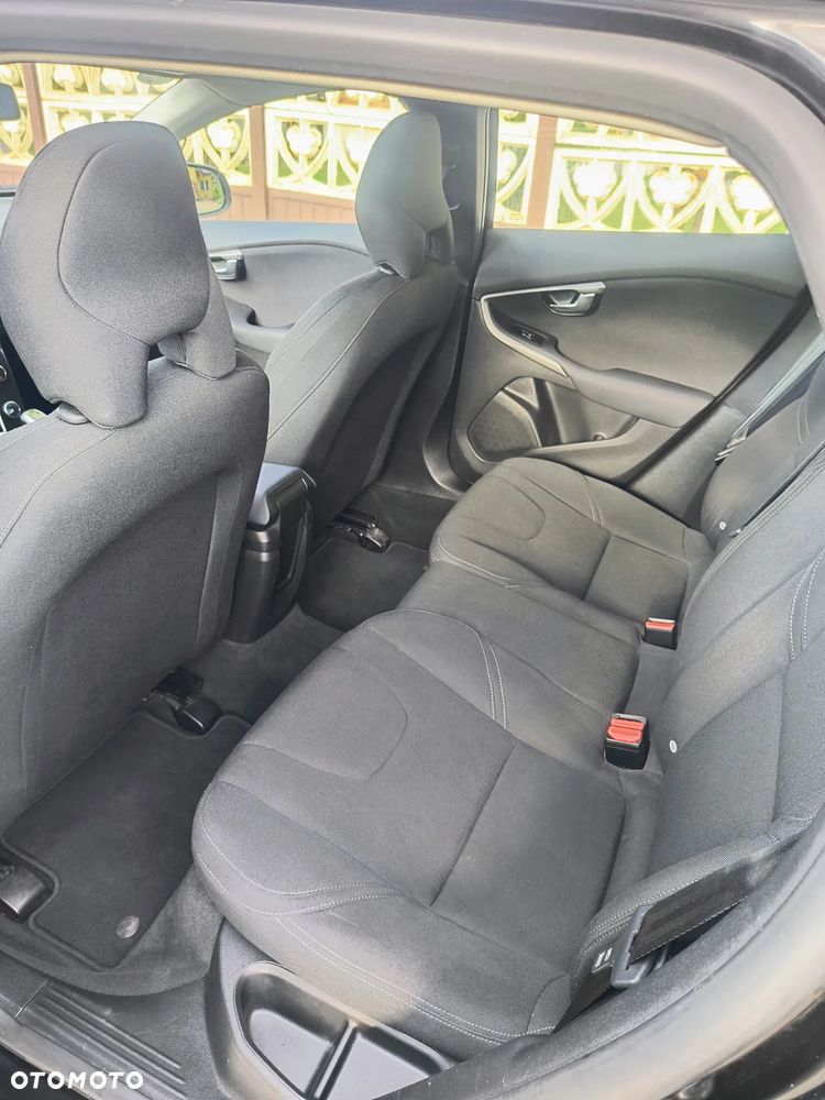 Volvo V40 D2 - 13