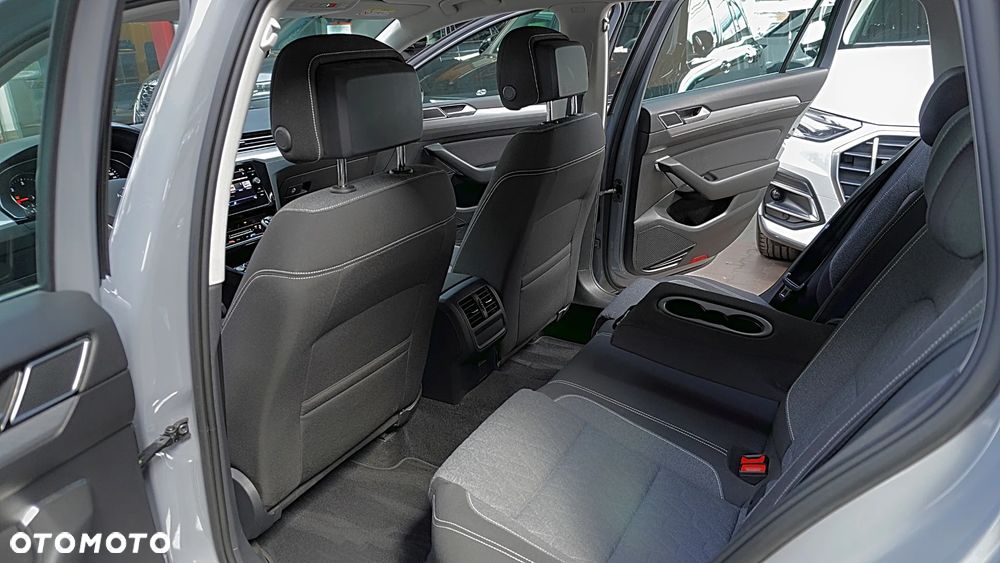 Volkswagen Passat 2.0 TDI EVO Business - 17