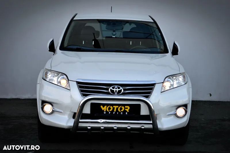 Toyota RAV4 2.2 D-4CAT 4WD Aut Executive - 2