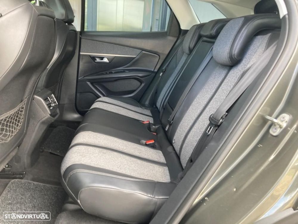 Peugeot 3008 1.2 PureTech Active - 27