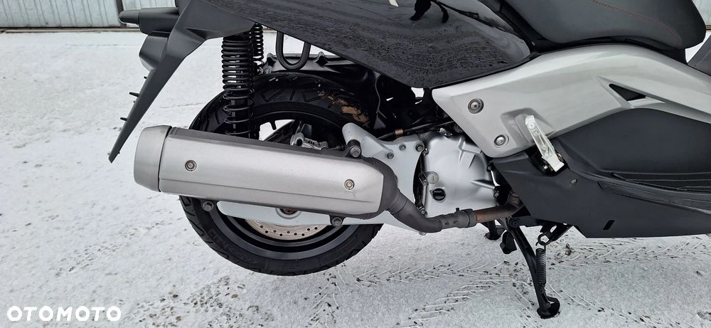 Yamaha X-max - 18