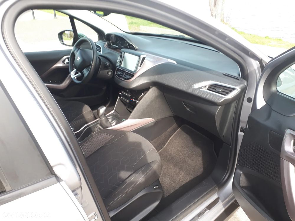 Peugeot 2008 PureTech 110 Stop&Start Active - 11