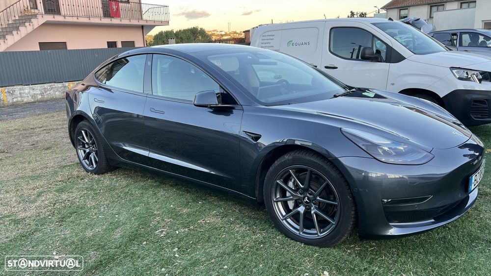 Tesla Model 3 Long-Range Dual Motor AWD - 3