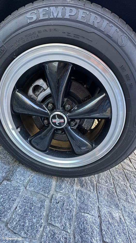 Ford Mustang - 10
