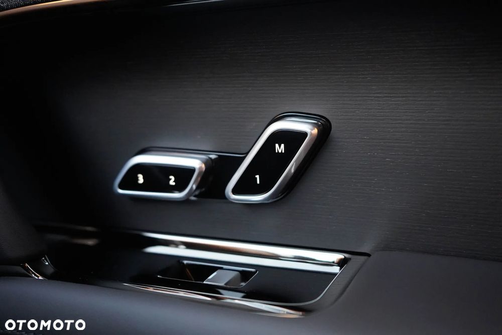 Land Rover Range Rover Sport S 3.0 D250 mHEV Dynamic SE - 28