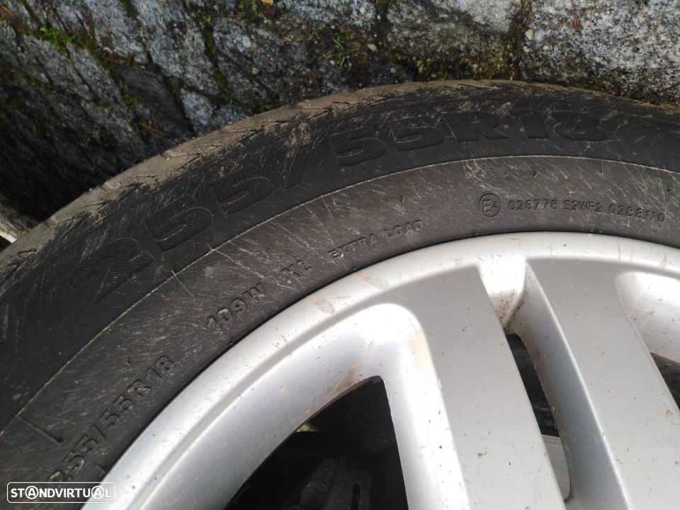 Jogo de jantes com pneus 255/55/R18 Vw R18 - 2