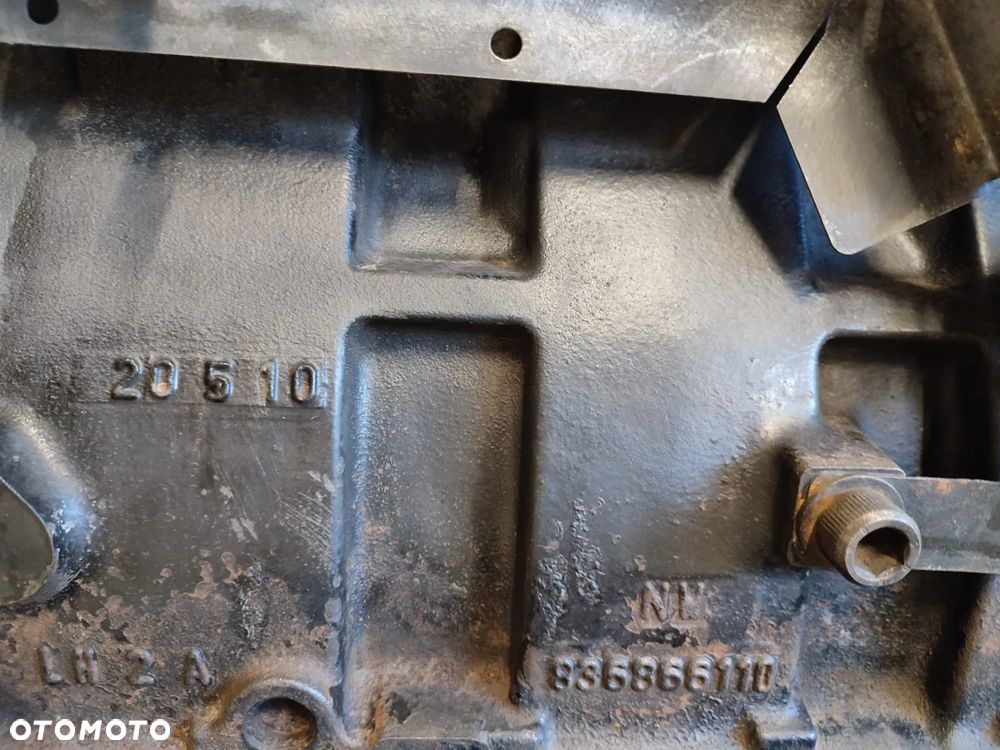 Sisu CTA-4V-66.402 - 12