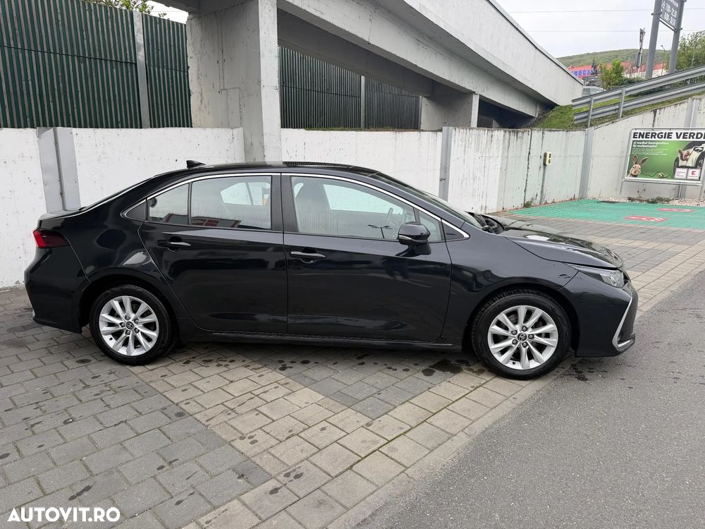 Toyota Corolla 1.8 HSD Dynamic - 8