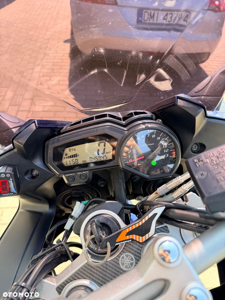 Yamaha FZ - 8