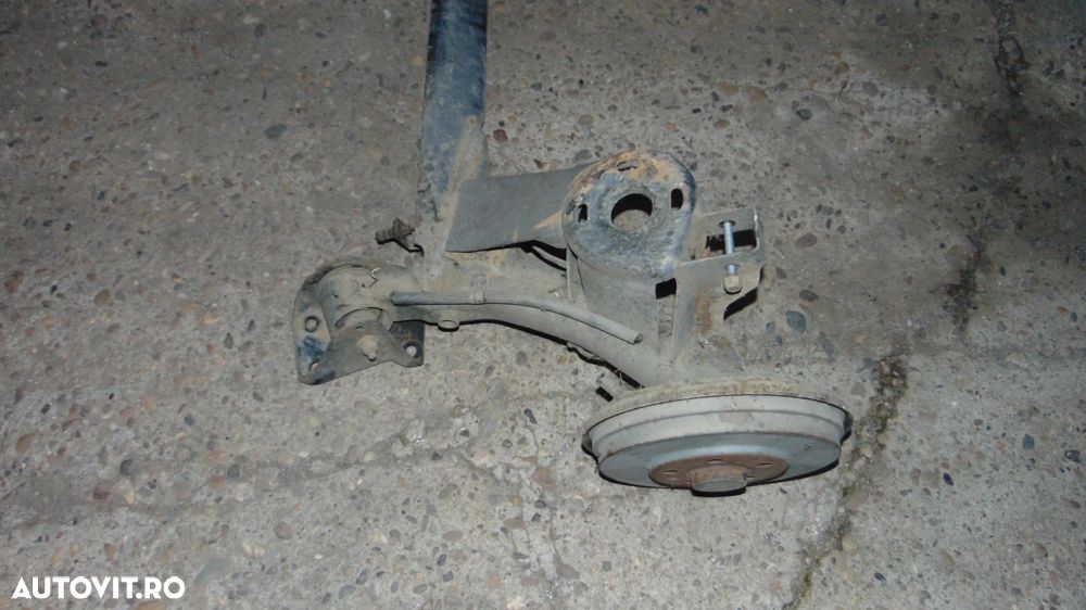 Punte spate pe tamburi-frana Skoda Rapid berlina,1.2 benzina,an 2012-2017 - 7