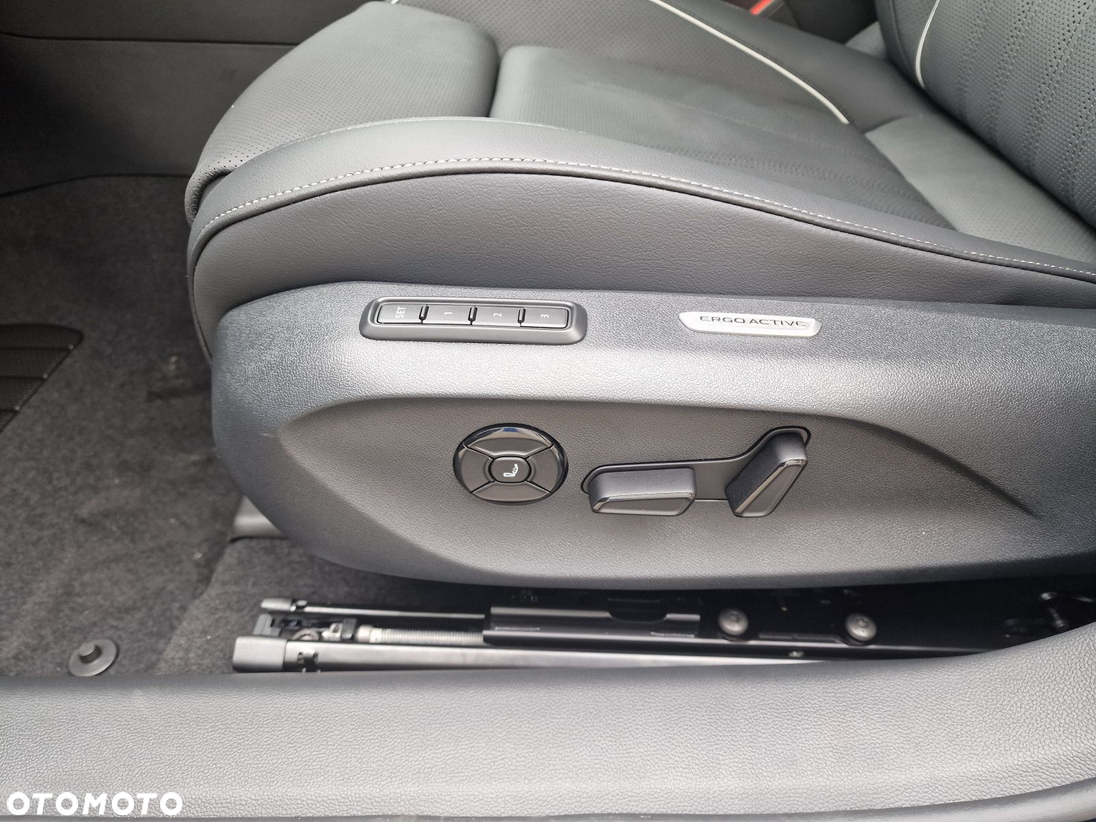 Volkswagen Passat 1.5 TSI EVO Elegance DSG - 12