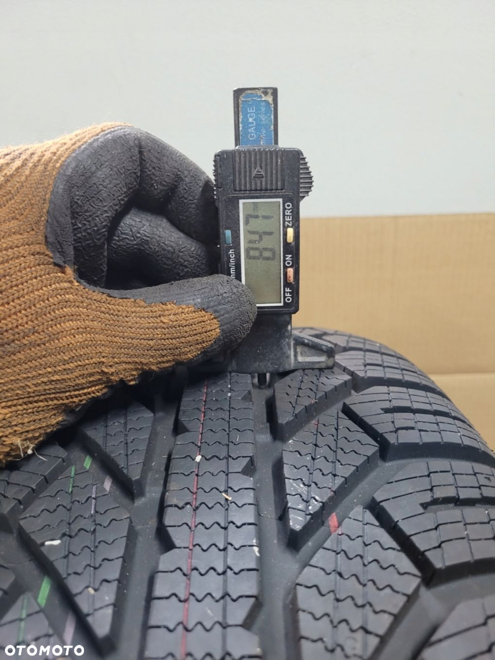 Semperit Master-Grip 2 235/60R16 100 H NOWA 24 ROK 8.5MM - 2