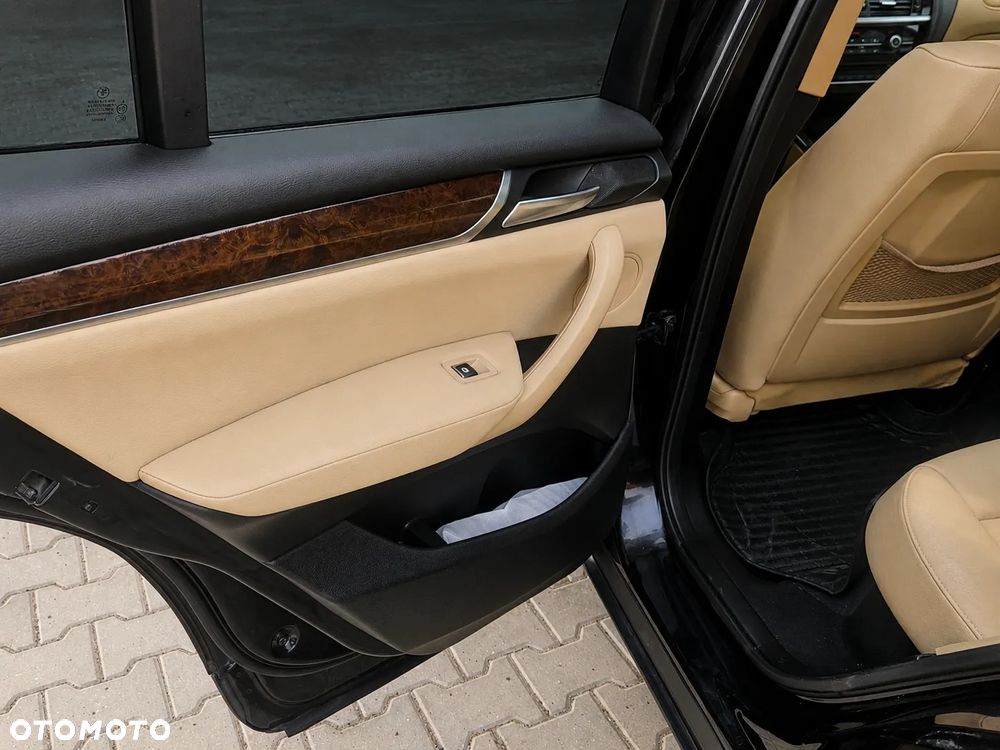 BMW X3 xDrive28i - 12
