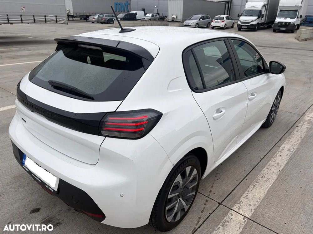 Peugeot 208 - 7