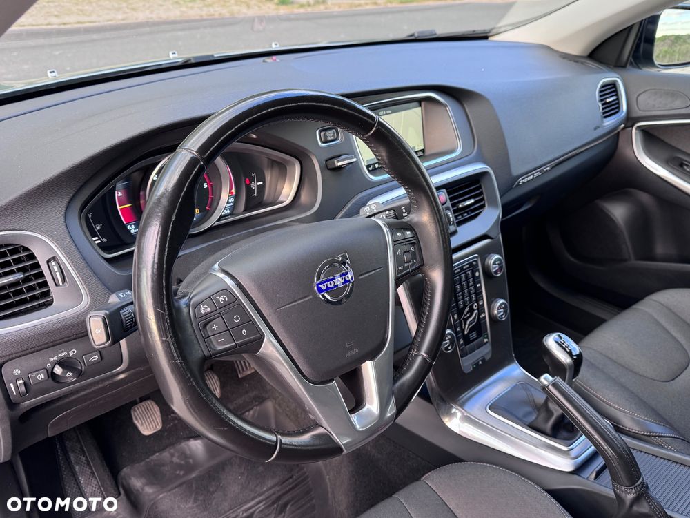 Volvo V40 D3 Inscription - 26