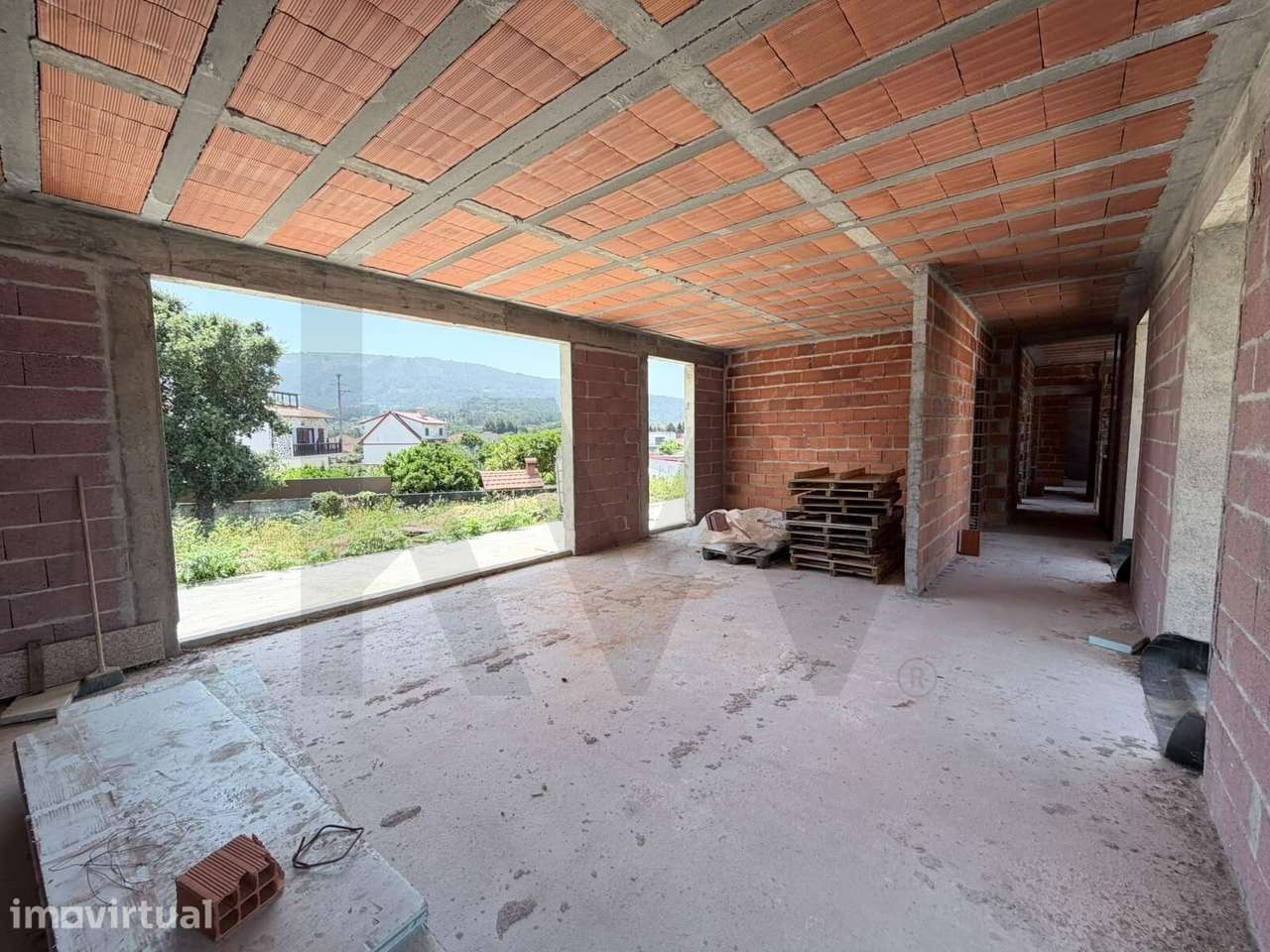 Moradia T3 térrea com terreno para concluir em Vile, Caminha - Grande imagem: 5/24