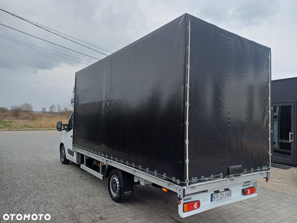 Renault Master 10 palet 2021r. - 9