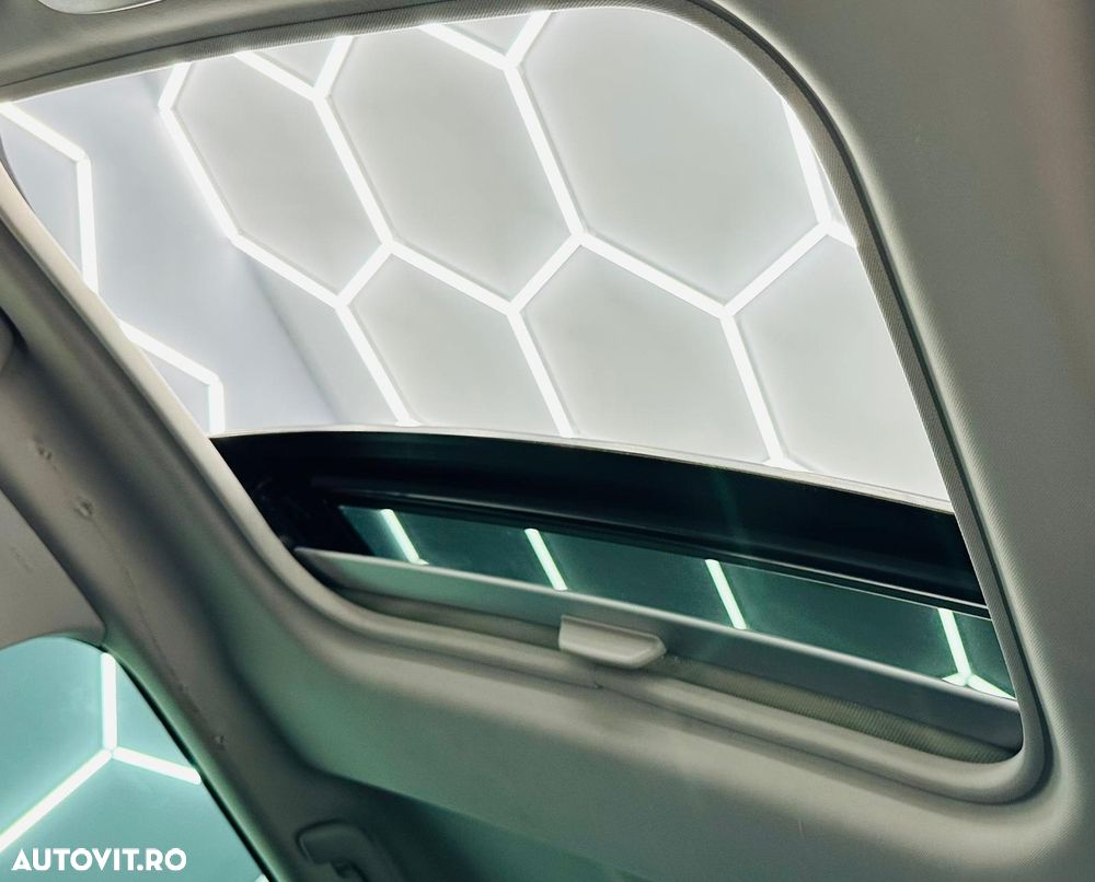 Renault Megane ENERGY dCi 130 GT LINE - 17