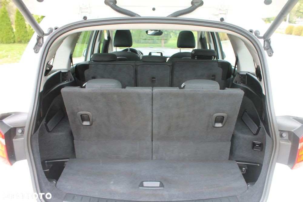 BMW Seria 2 220d xDrive Sport-Aut - 28