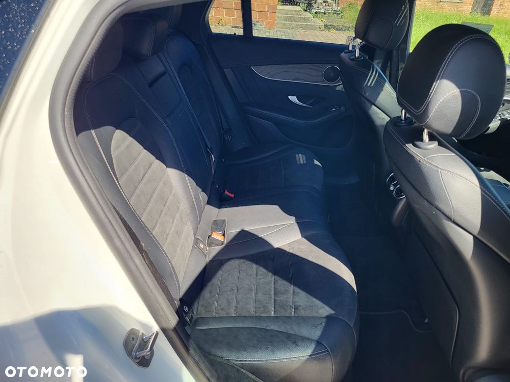 Mercedes-Benz GLC 220 d 4Matic 9G-TRONIC AMG Line Plus - 17