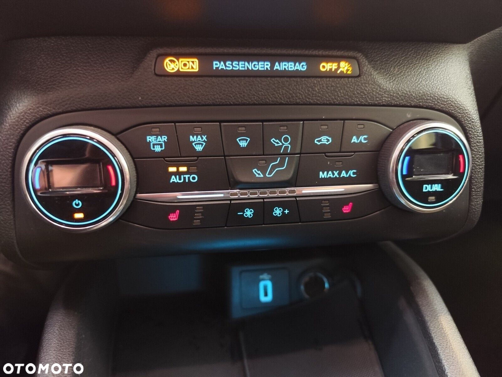 Ford Focus - 21