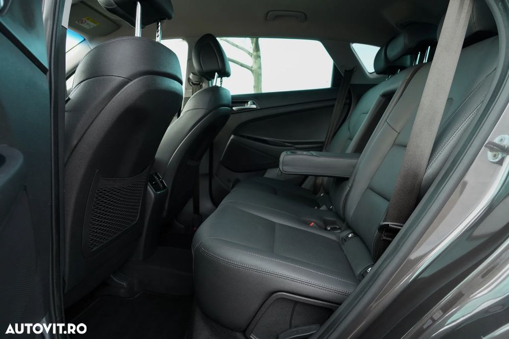 Hyundai Tucson 2.0 CRDI 4WD Automatik Style - 14