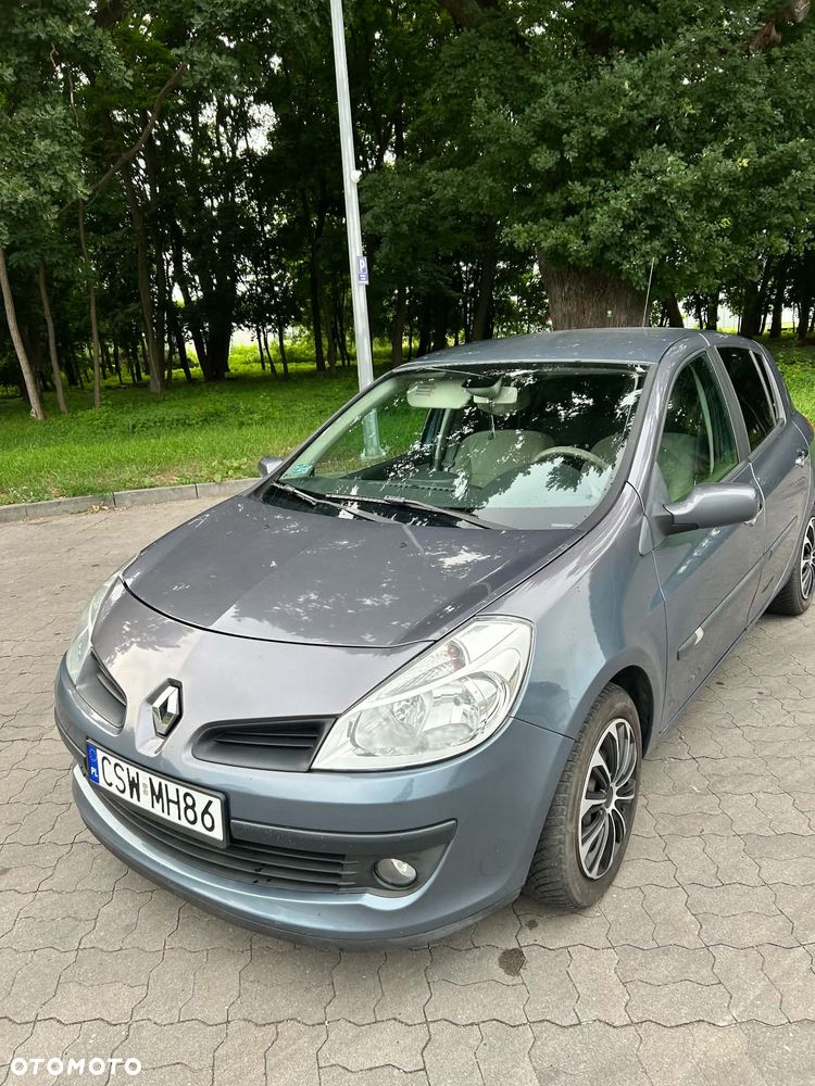 Renault Clio 1.6 16V Expression - 1