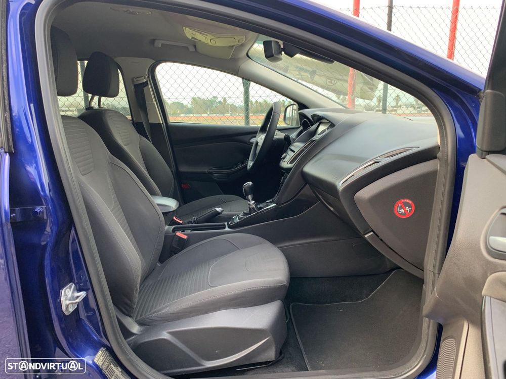 Ford Focus 1.5 TDCi Titanium ECOnetic - 9