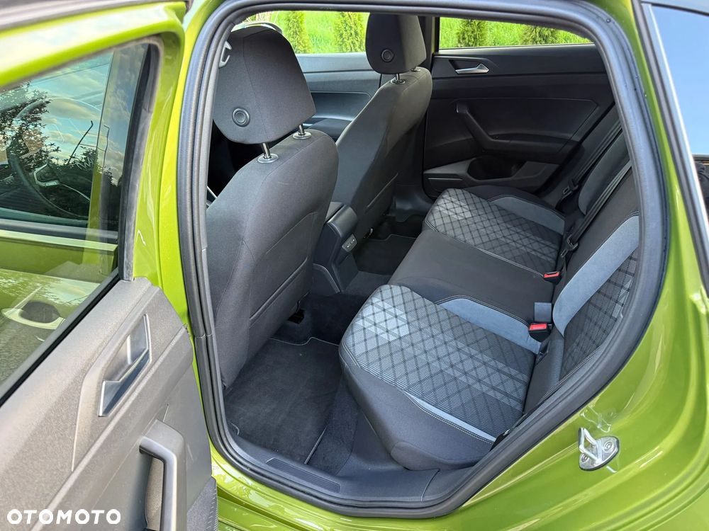 Volkswagen Taigo 1.5 TSI OPF DSG R-Line - 23