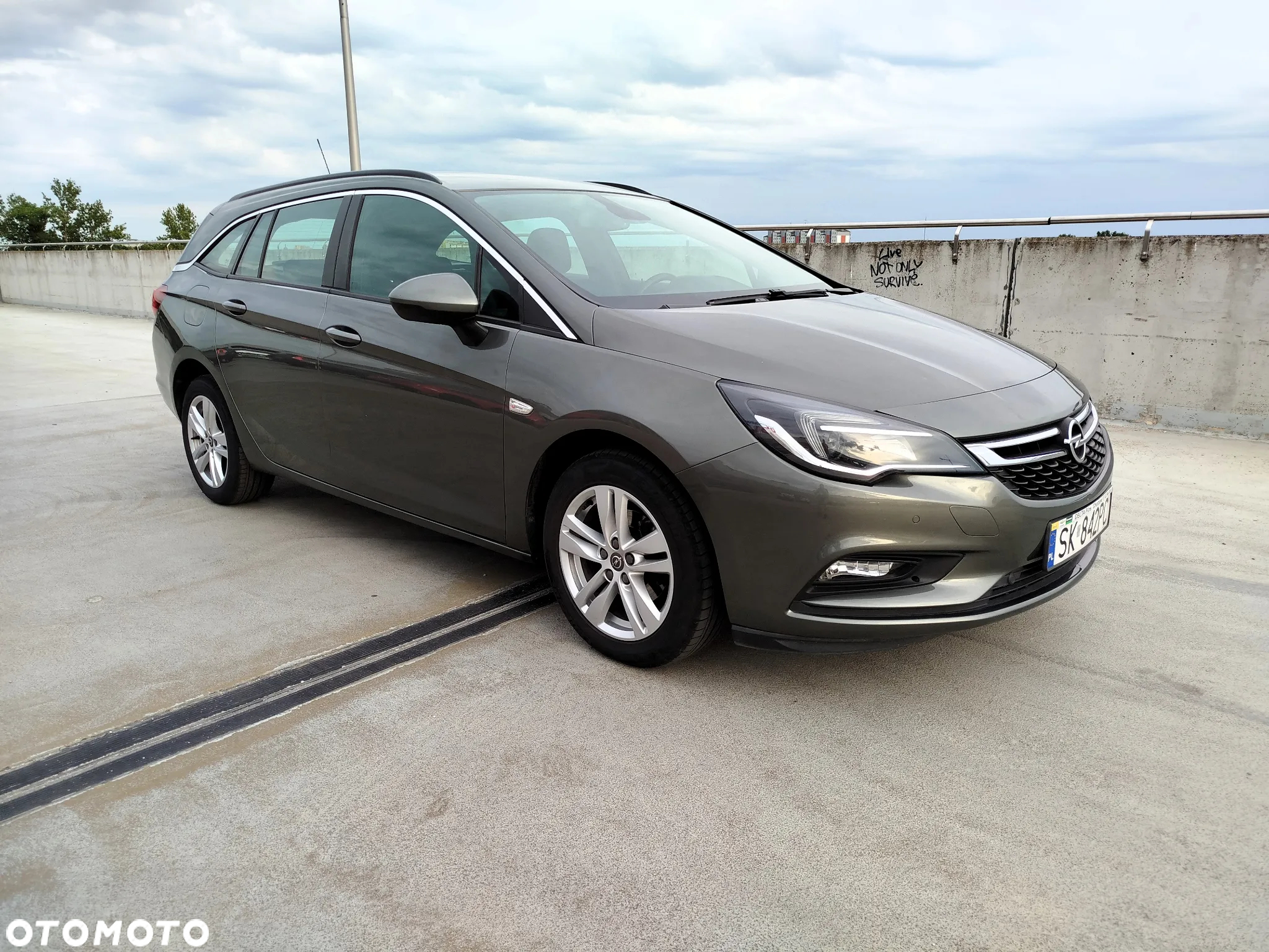 Opel Astra 1.4 Turbo Sports Tourer Dynamic - 2