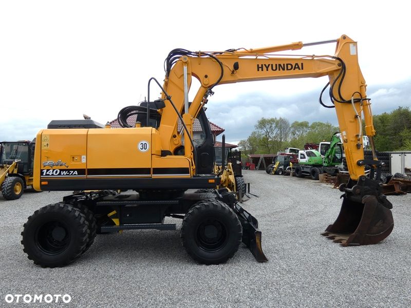 Hyundai 140W-7A / Stan BDB / Ładnie utrzymana / - 1