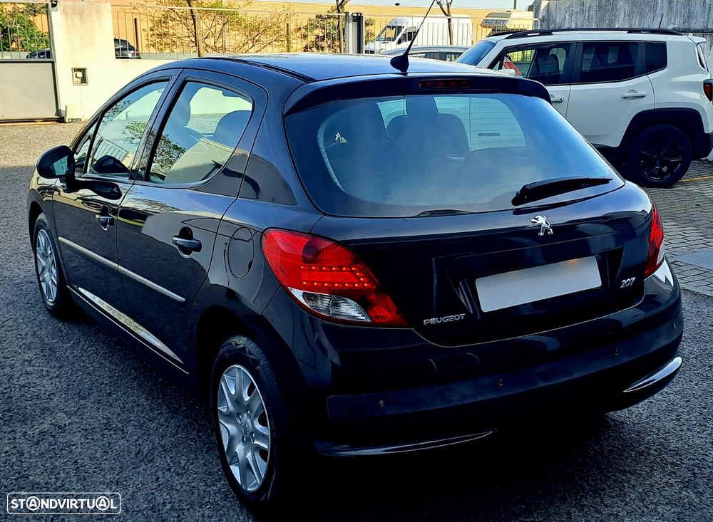 Peugeot 207 1.4 16V Active - 29