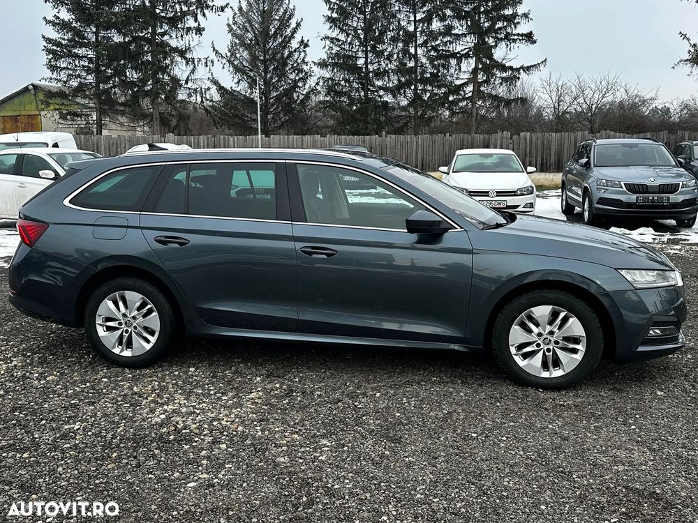 Skoda Octavia 2.0 TDI DSG Clever - 4