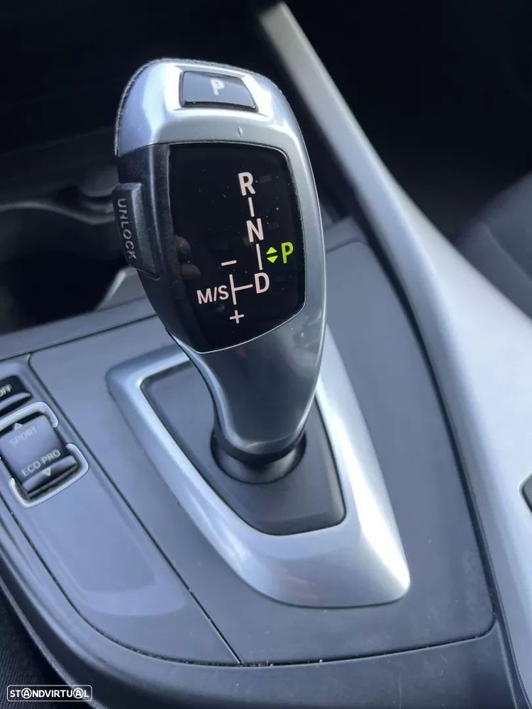 BMW 116 dA Line Sport - 34