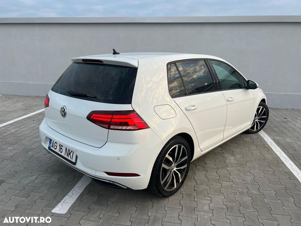 Volkswagen Golf 2.0 BlueTDI DSG Comfortline - 4