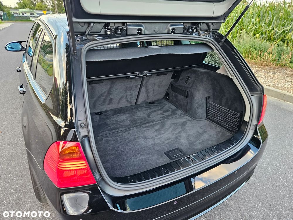 BMW Seria 3 318i - 36