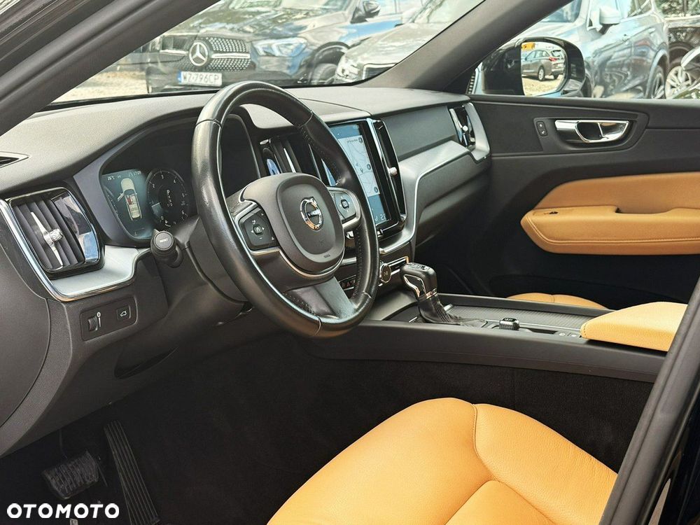Volvo XC 60 D4 AWD Momentum - 11