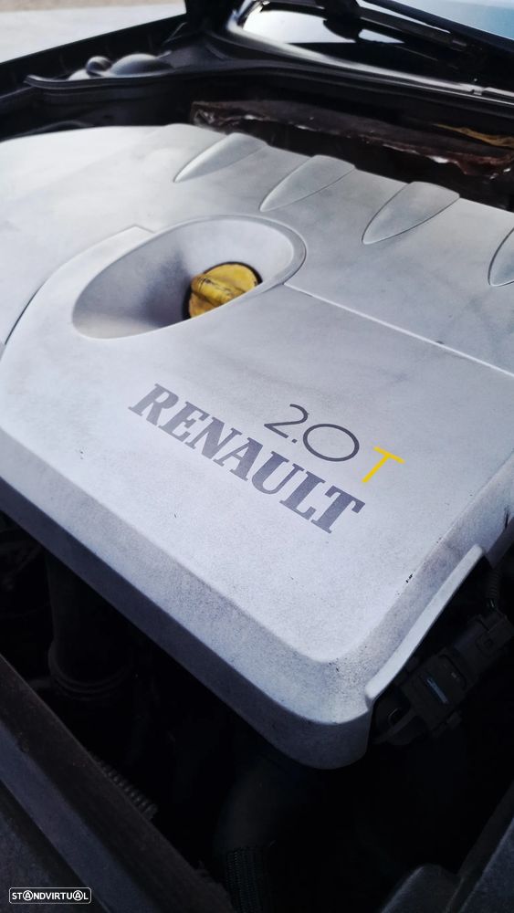 Renault Laguna Break 2.0 T GT - 31